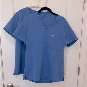 FIGS Women’s scrub tops